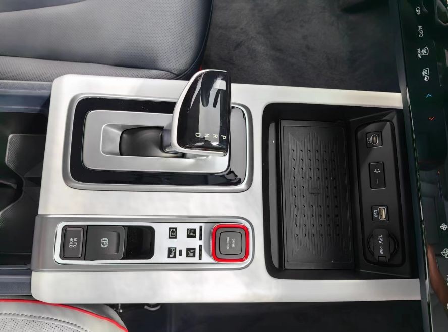 北京现代沐飒两室一厅落地价,沐飒现代豪华版今天最新落地价