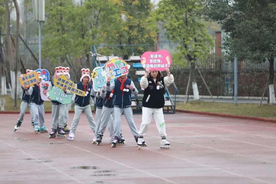 开学啦听听新生的感受,开学了看一下宿舍的环境