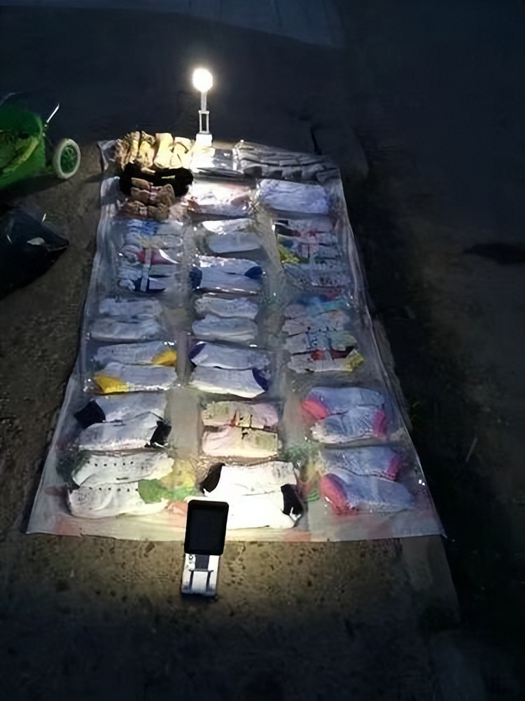 断舍离女孩火上央视抖音号,断舍离的女生抖音