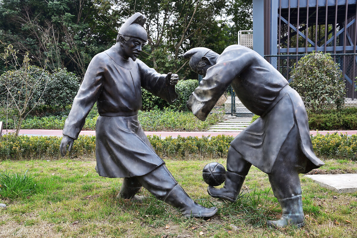 蹴鞠是现代足球的雏形,蹴鞠古代足球