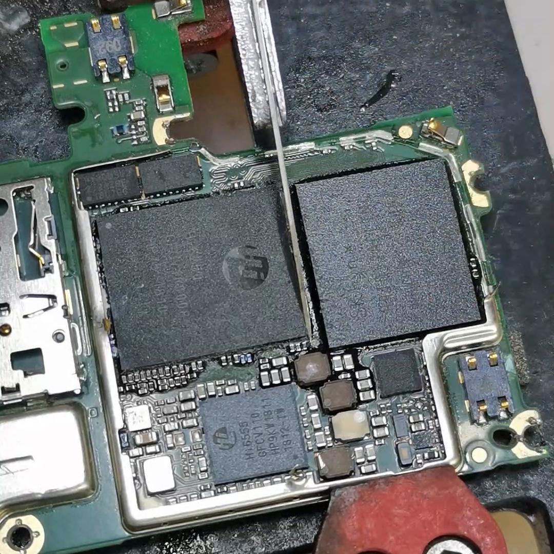 畅享8plus不开机亮灯,华为畅享8plus一直停留在开机界面