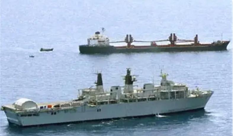 1997香港回归第一批驻港舰艇,英军航母护卫舰南海