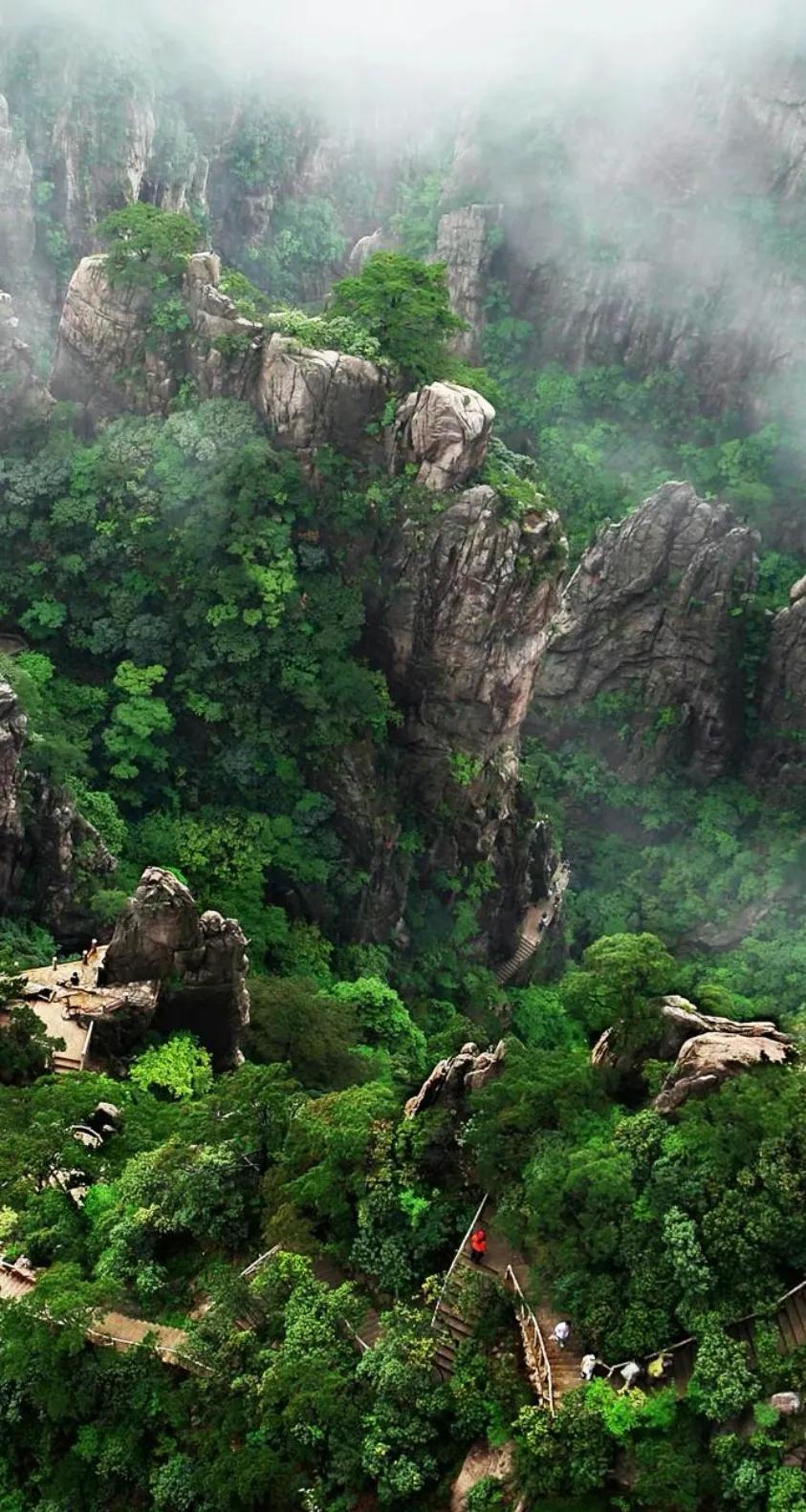 【名篇•文学艺术网】卢子英佳作《春游黄山》