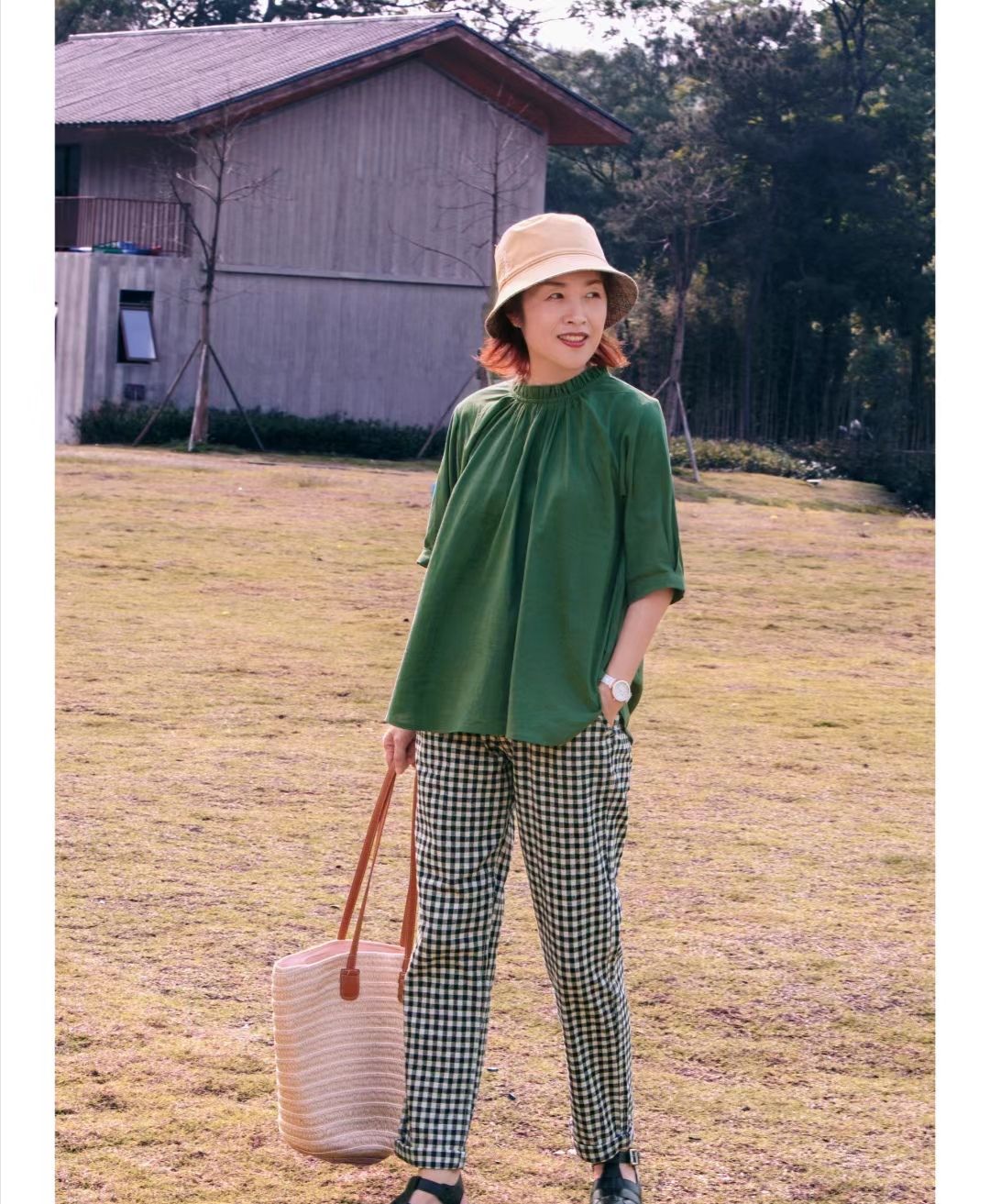 45岁女性头发比较少适合什么发型,30岁白发多不想染适合什么发型