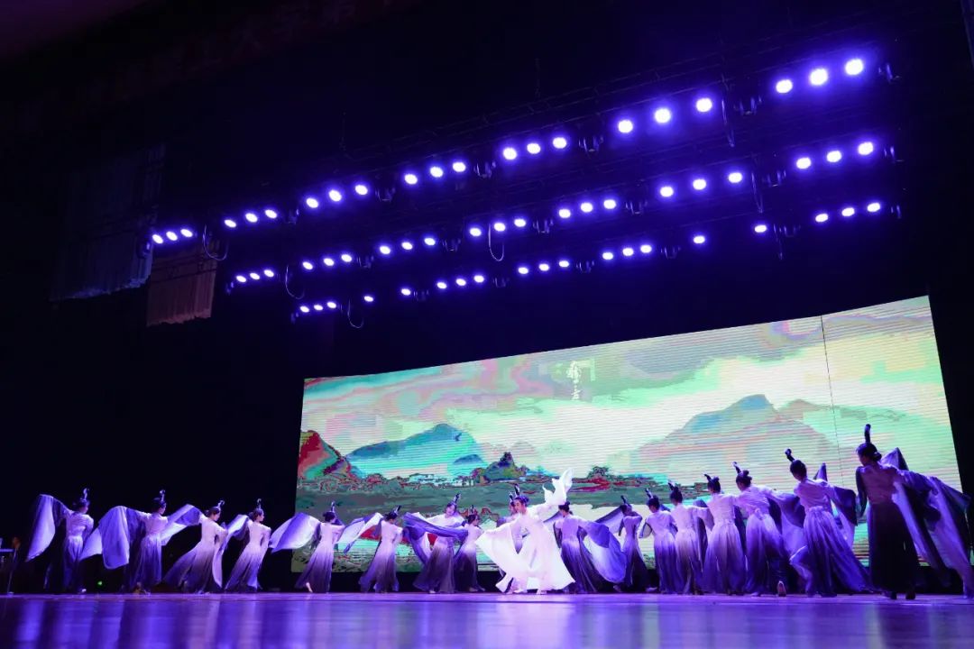 浠婂鑸炲姩,浠婂鑸炶捣鏉ュ箍鍦鸿垶