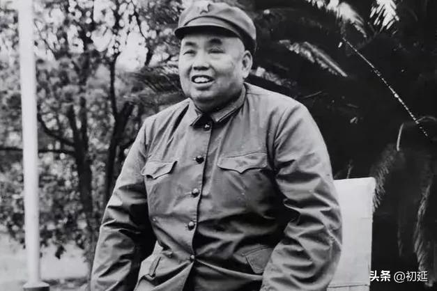 建国初期十二个军区各有多少兵力,建国初期四大野战军和五大军区