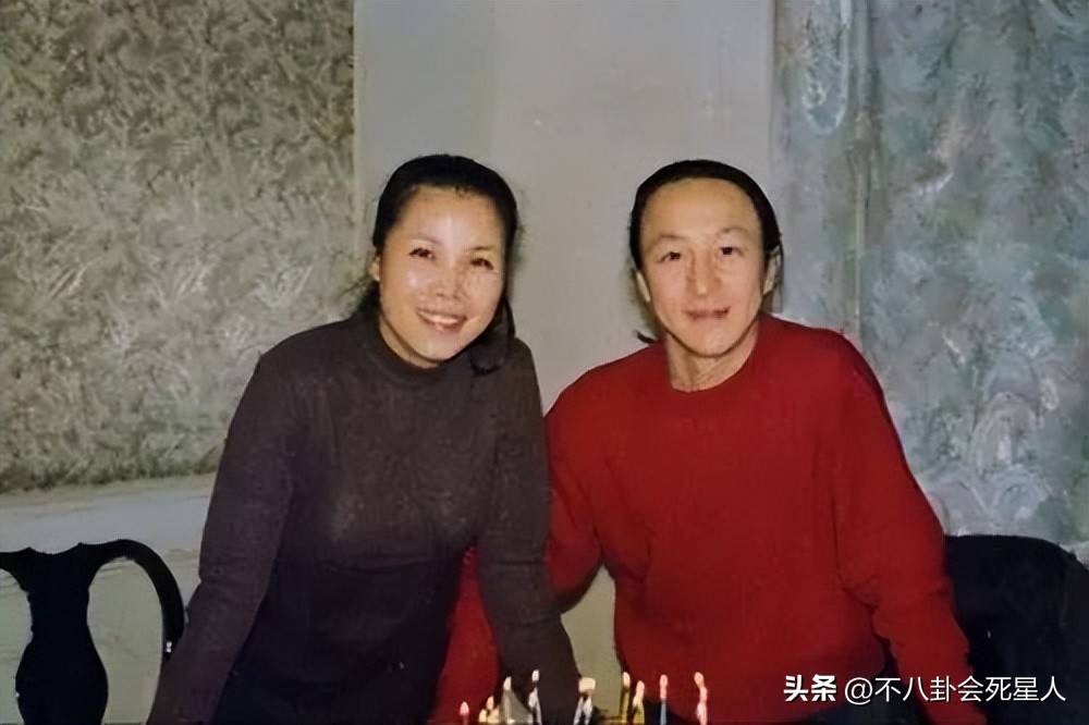 8位老牌明星晚年回归普通人生活,5位移居国外明星现状