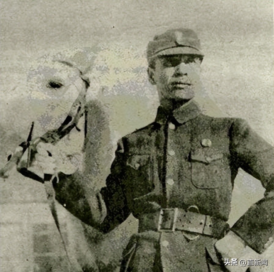 四行仓库之行马英九在西墙前久久伫立