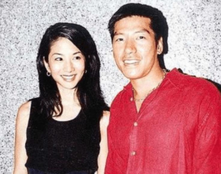 59岁张耀扬自驾游澳门！须发皆白仍有型，边骑单车边玩手机引担忧