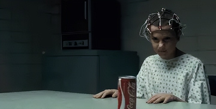 网络影评中，人们的的消费化语境，以及内巧之间的异同点