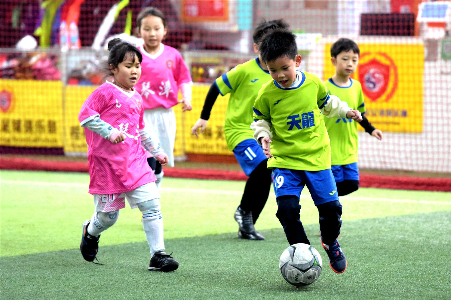 桂林翠竹小学足球赛,桂林市临桂区第一小学足球赛