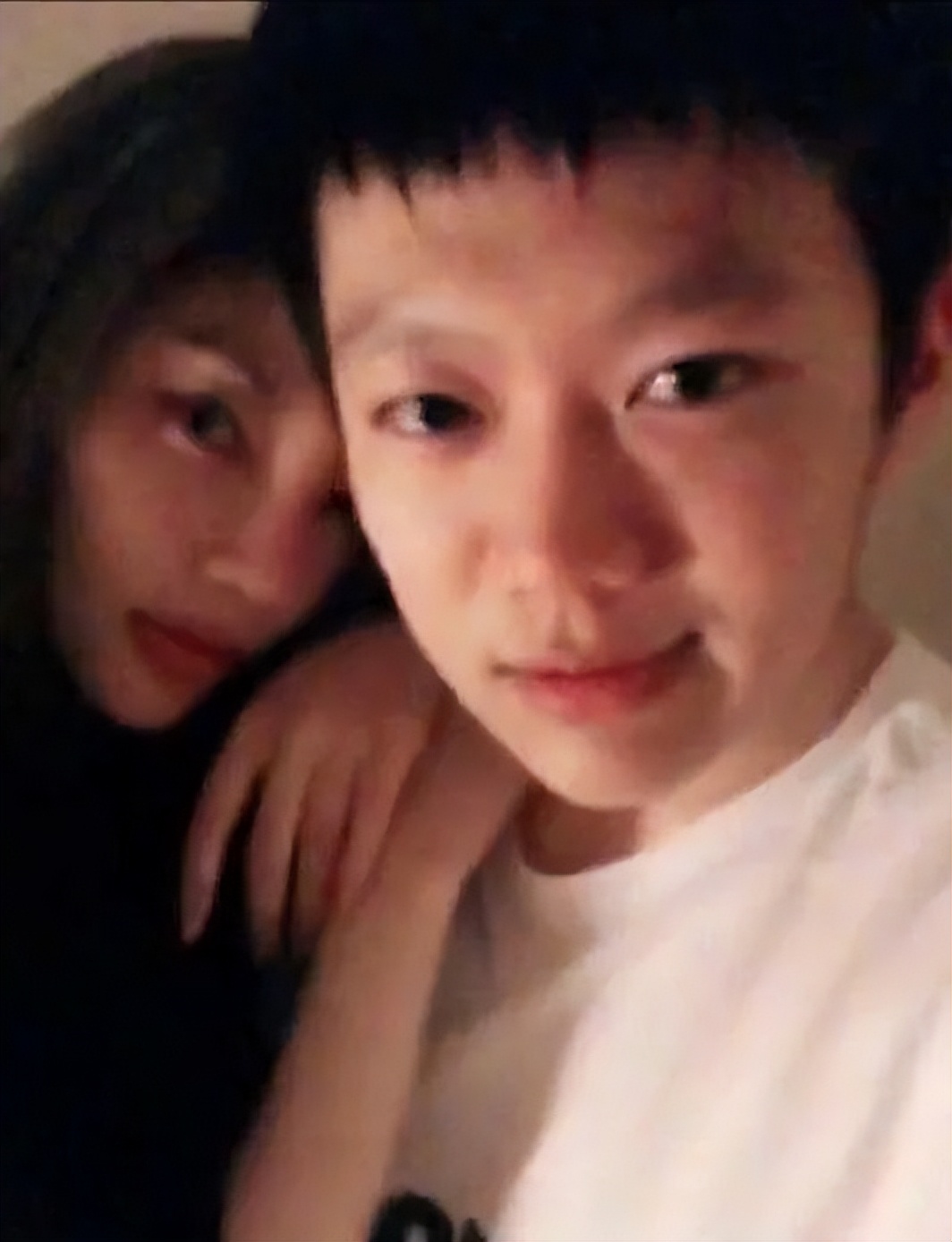 惨遭淘汰却爆红的歌手,当年红极一时却又被雪藏的歌手