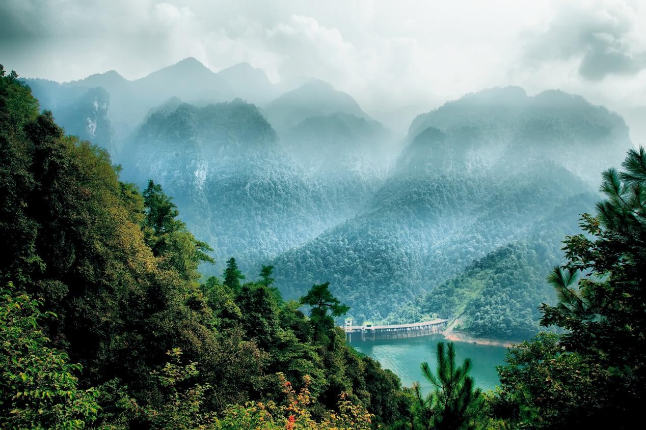 恒大冰泉纤运动矿泉水多少钱一瓶,恒大冰泉和恒大天然矿泉水区别