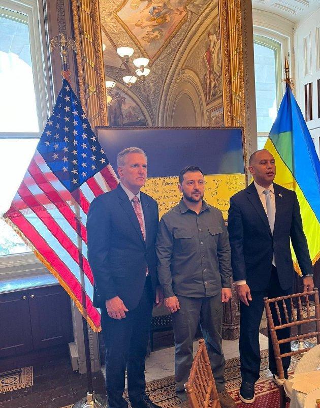 俄再打击乌克兰能源设施,乌克兰能源设施再遭大规模空袭