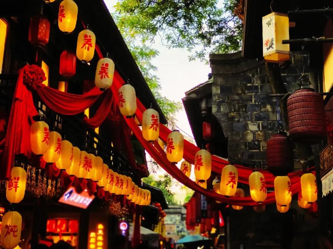 暑假天津和青岛哪个旅游好玩,暑假旅游去上海还是去深圳好玩