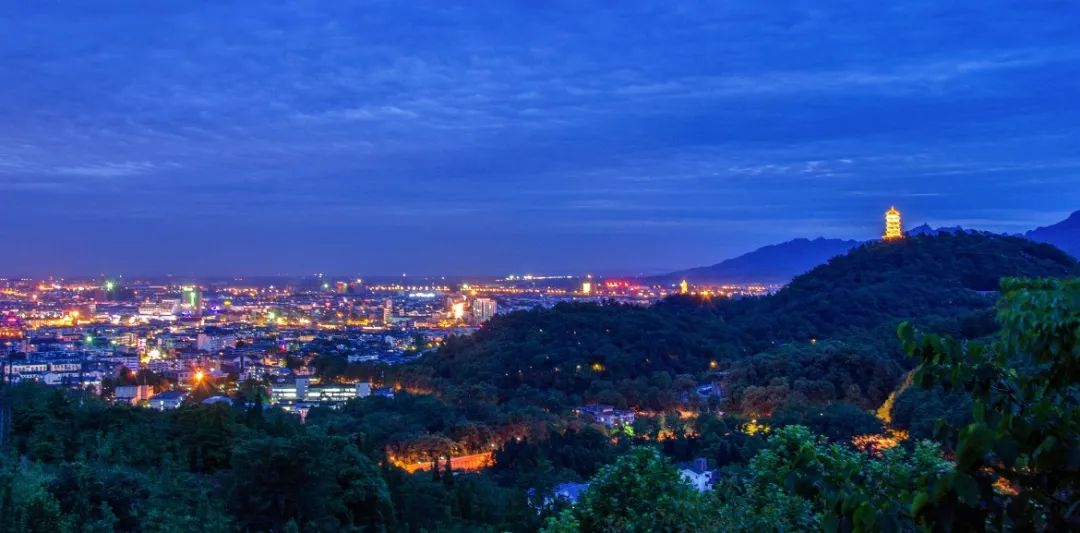 强烈推荐都江堰旅游两日游,成都都江堰一日游景点推荐