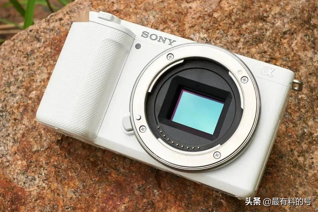 灏煎悍寰崟鐩告満Z30涓嶼FC鍙傛暟瀵规瘮,灏煎悍z30鍜屼匠鑳絩50鍜岀储灏紌v10