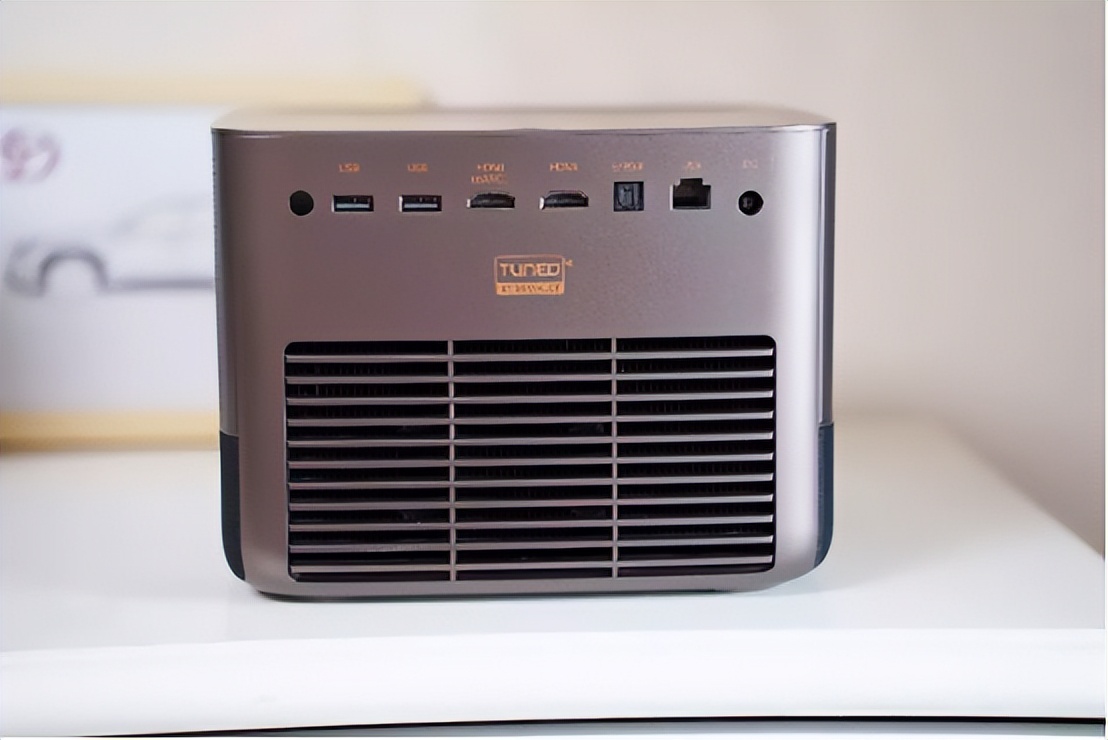 AOCL1S激光投影,比肩激光电视的投影仪