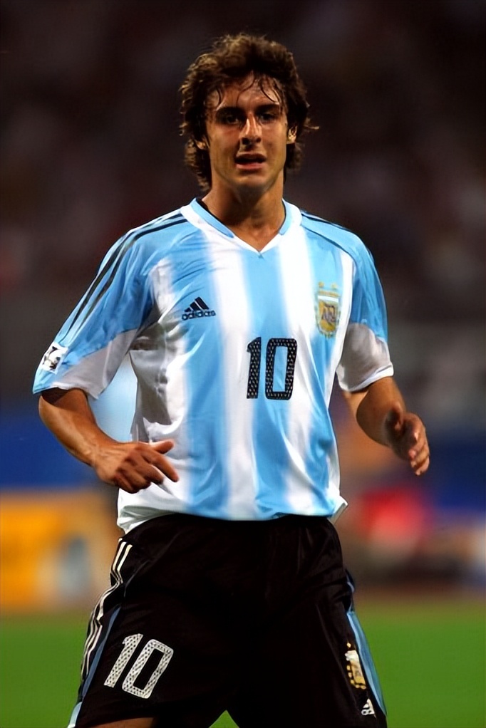 05年世青赛阿根廷梅西,世青赛传奇国青小将