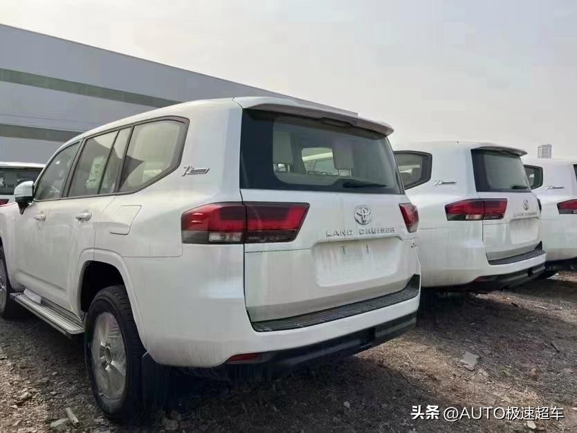 丰田陆巡lc300grsport试车视频,陆巡lc300和雷克萨斯lx600