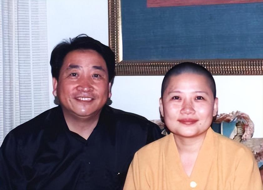 出家歌手李娜近况近照曝光,歌手李娜为什么要出家当尼姑