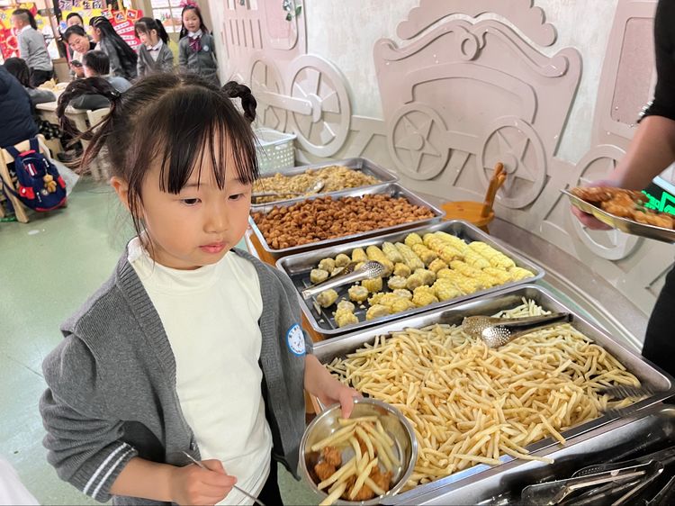 幼儿园萌虎闹新春活动,萌虎出山拜年贺岁