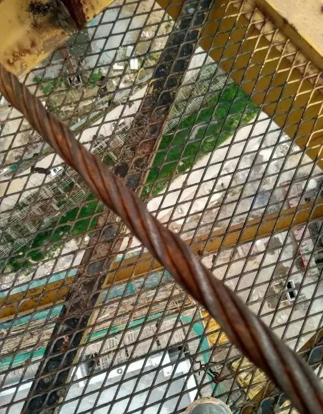 违章指挥造成重大事故怎么判刑,违章指挥造成1人死亡负什么责任