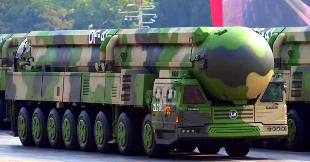 俄多地遭遇无人机袭击,俄直升机突袭