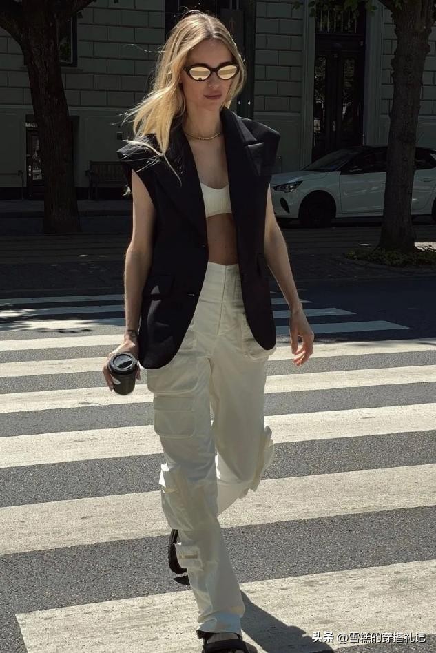 无意间火了的裤子,突然爆火的黑色裤装
