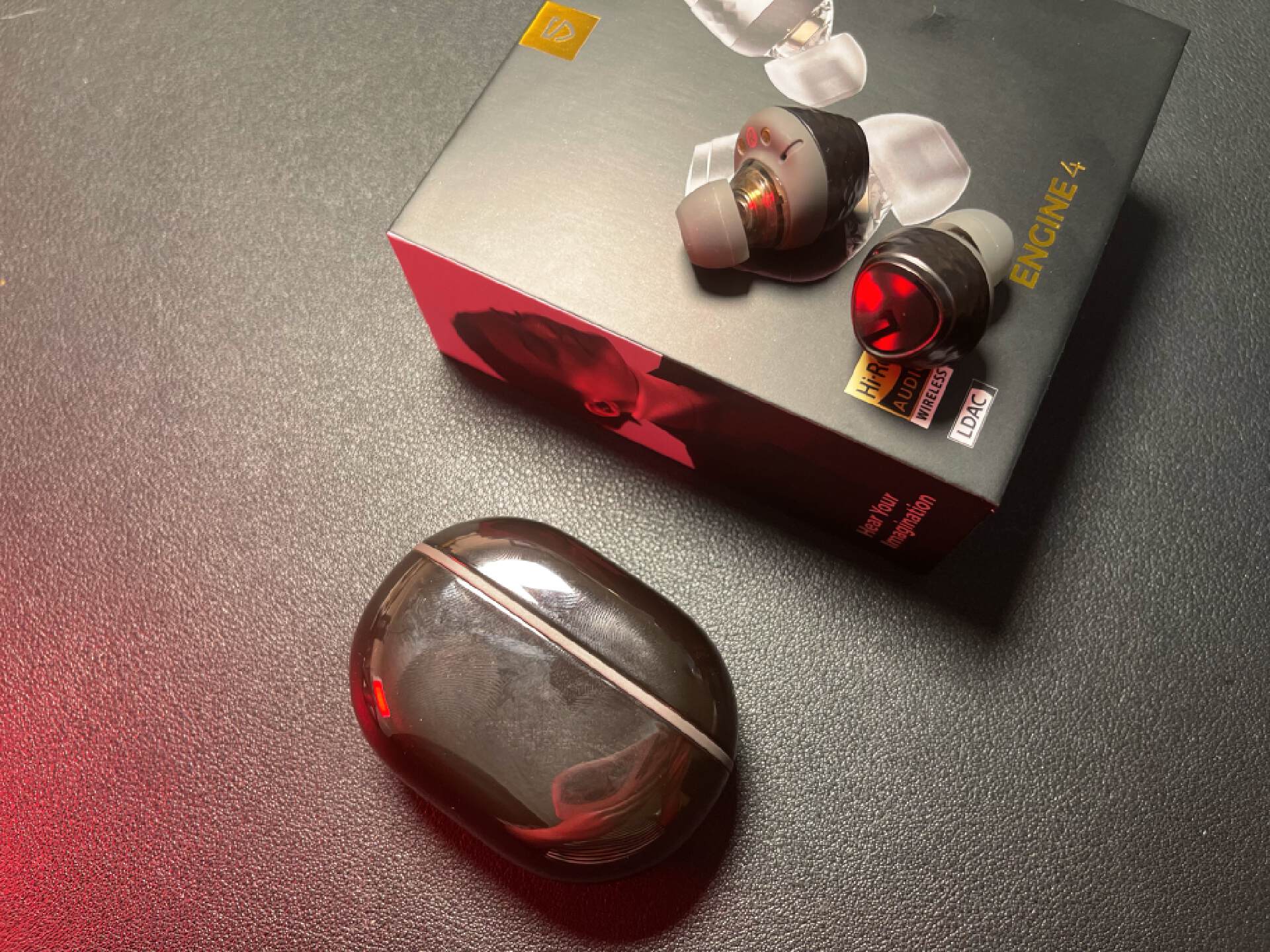 买耳机认准Hi-Res小金标！泥炭Engine4蓝牙耳机：300元档不二之选