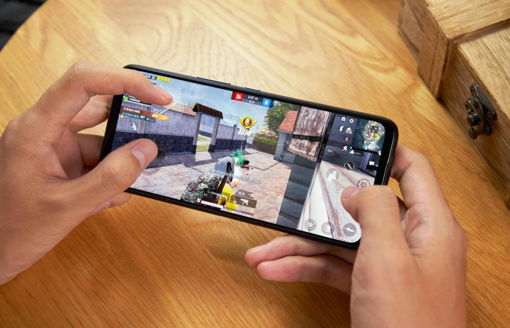 都搭载骁龙8+，ROG游戏手机6为什么是游戏达人的双11首选？