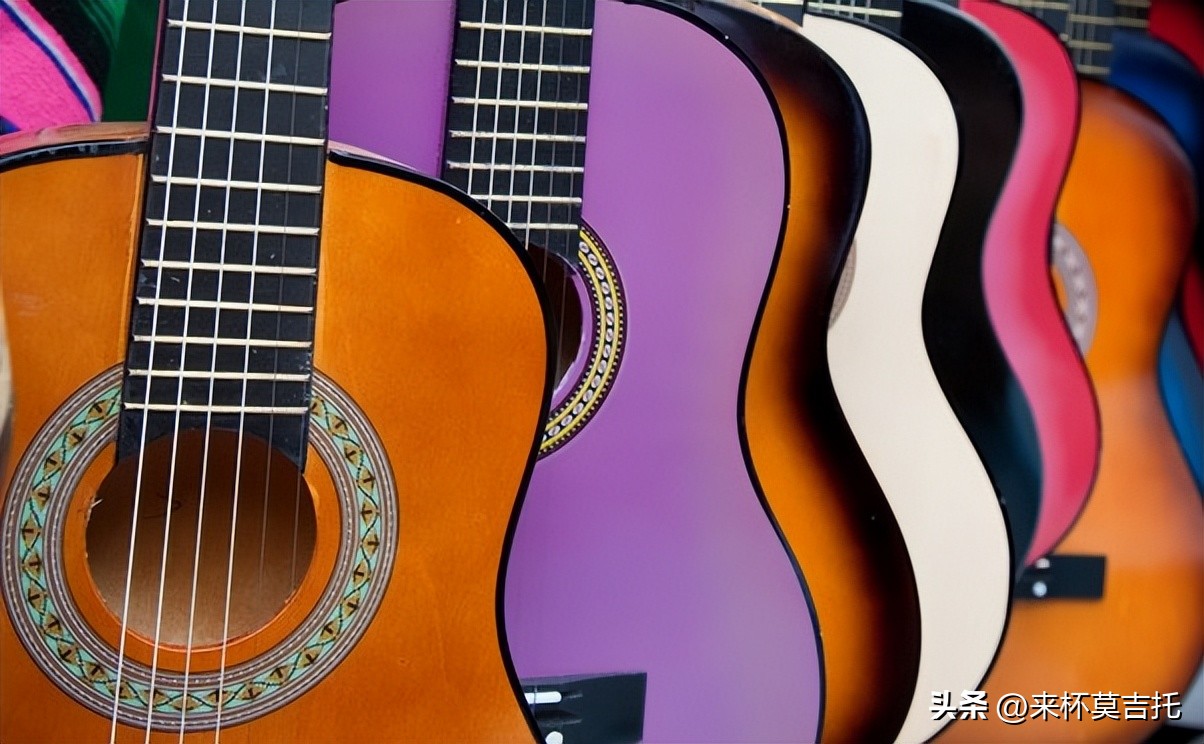 新手吉他入门选择哪款好,新手初学吉他需要买什么样的吉他