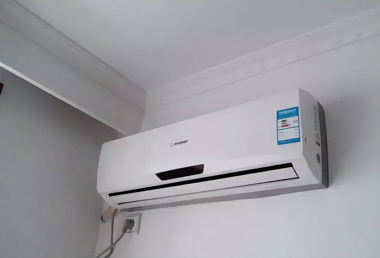 空调启动耗费的电量,格力1.5匹空调一小时耗费多少度电