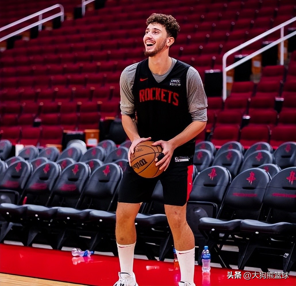 申京对抗约基奇火箭队首发,约基奇第二名