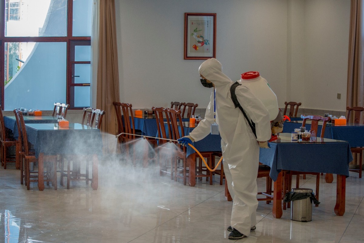 用消毒液能防护新冠病毒吗,新冠病毒在快递上可以用什么消杀