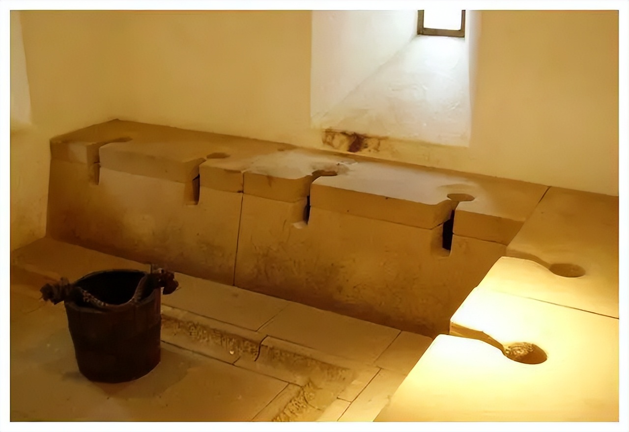 20年前的智能马桶,古罗马时代厕所