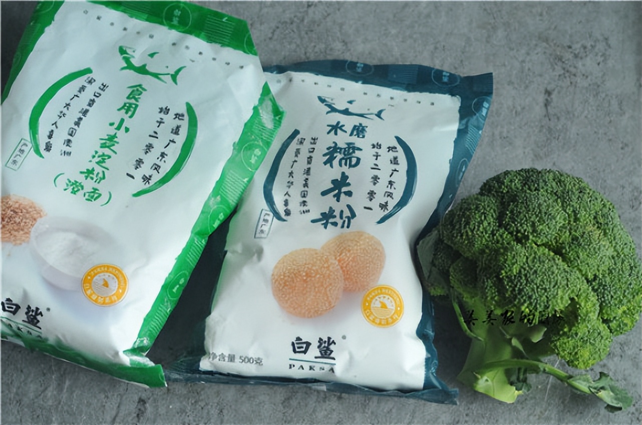 春天里的宝，也是女人保护草，拌一拌烙成饼，比韭菜肉饼香！