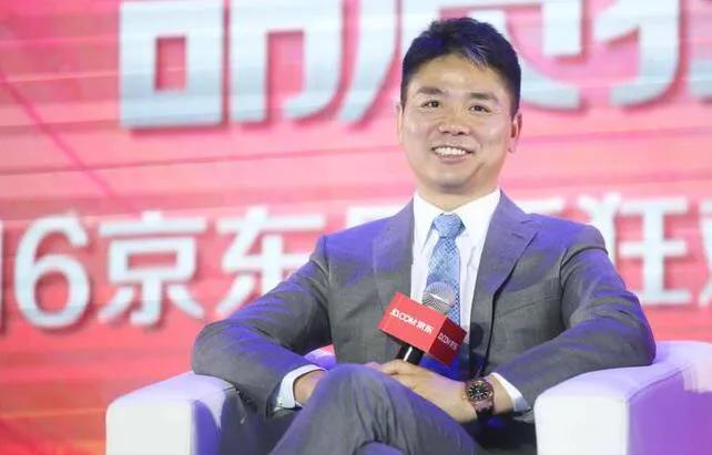 京东刘强东人生经历,刘强东从小镇青年到电商之王