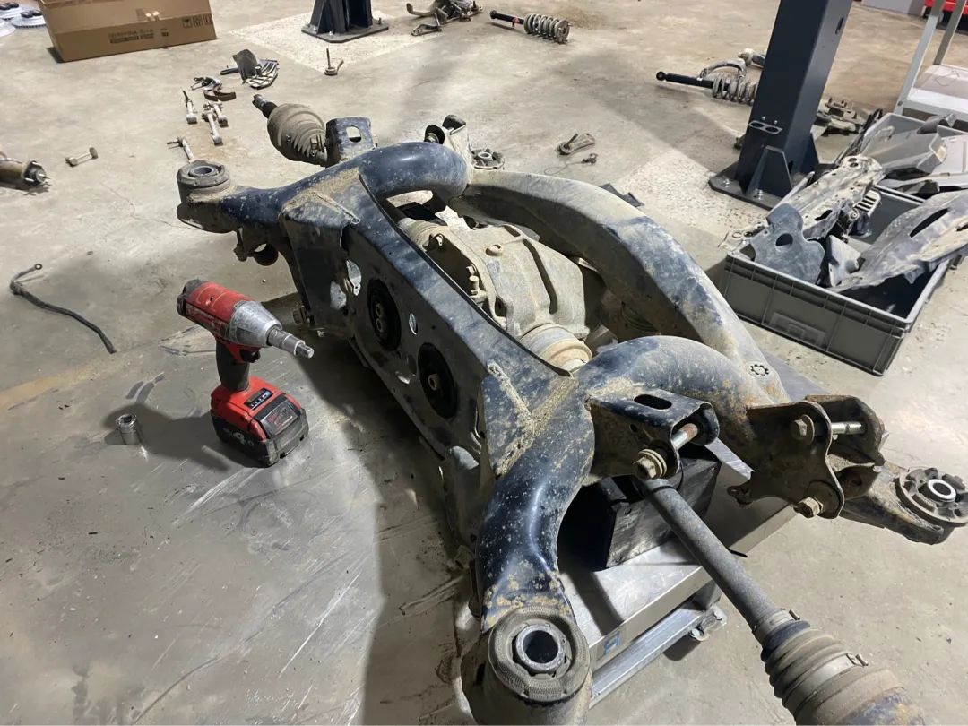 老爷子12代皇冠,12代丰田皇冠翻新改造全过程