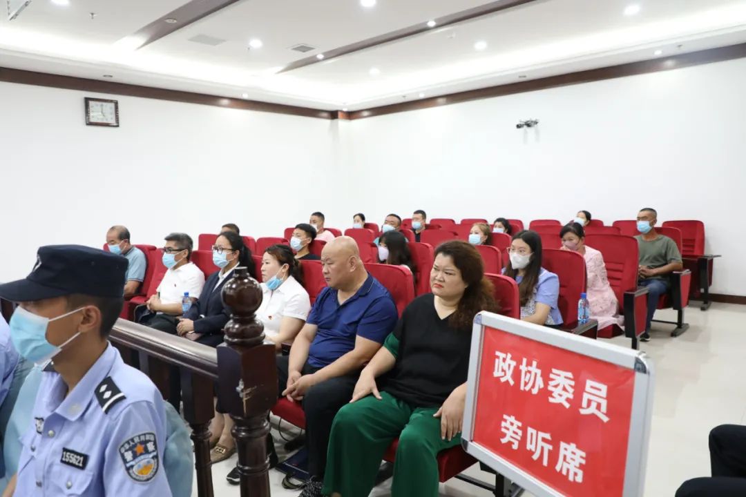 大学生高价收购微信号？警惕年轻化信息网络犯罪