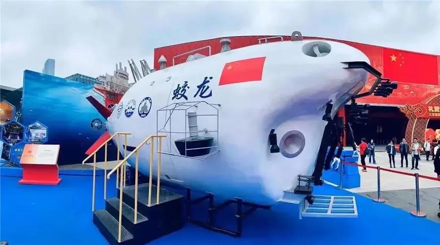 庆祝*产党共**101周年文案，22年振奋人心的建*党**节祝福语说说，霸气