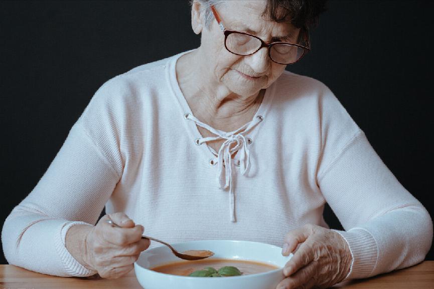 老年人吃优质蛋白增强免疫力,老年蛋白粉增强免疫力推荐