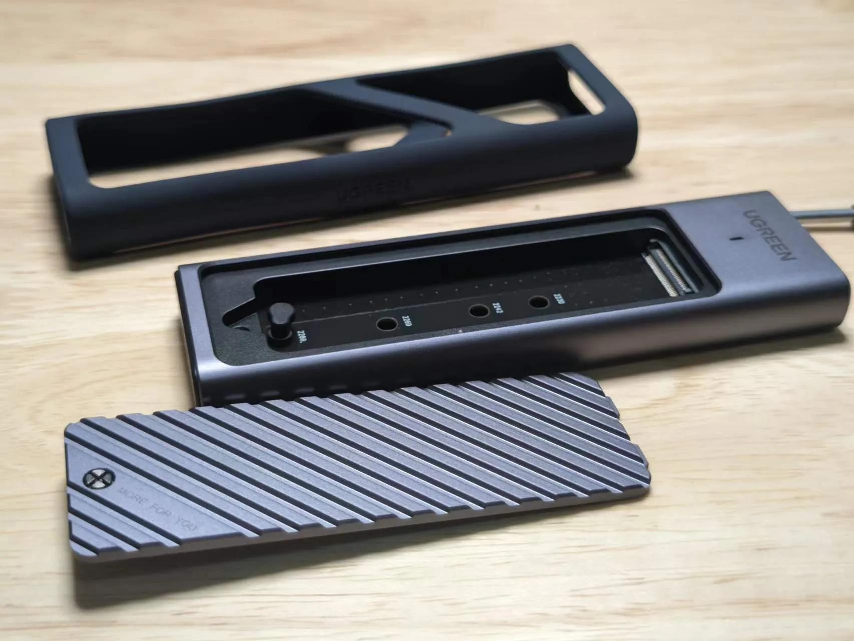 绿联nvme固态硬盘盒测评,绿联sata2.5硬盘盒怎么选