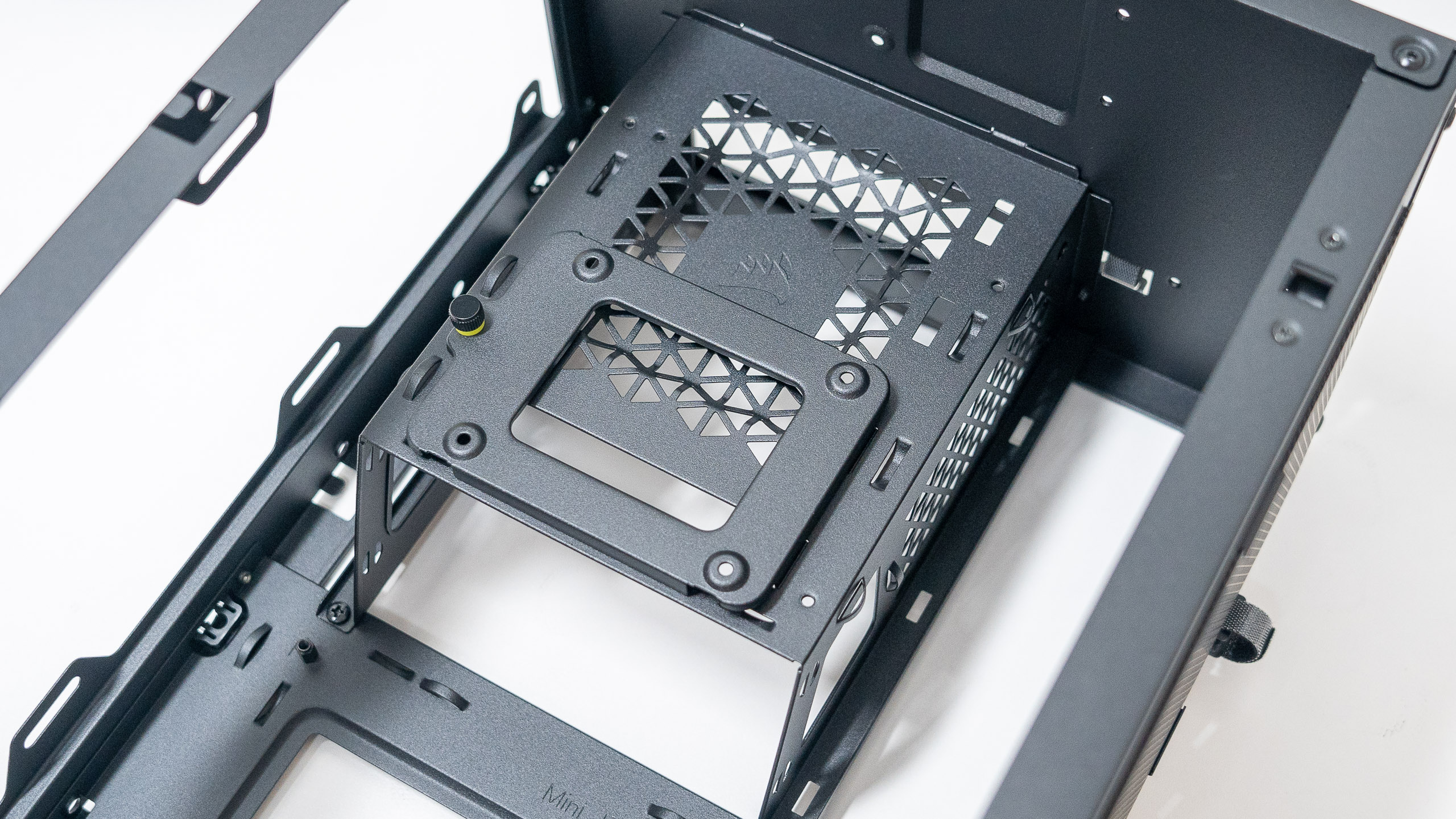 海盗船540机箱itx主板,海盗船itx小机箱拆解