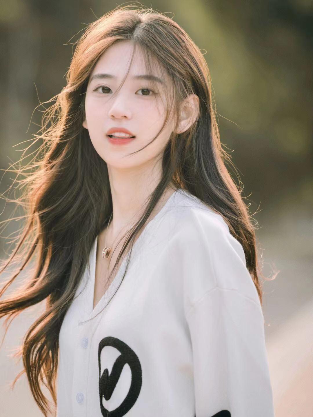 秋冬新款适合各种脸型,2020秋冬流行脸大发型