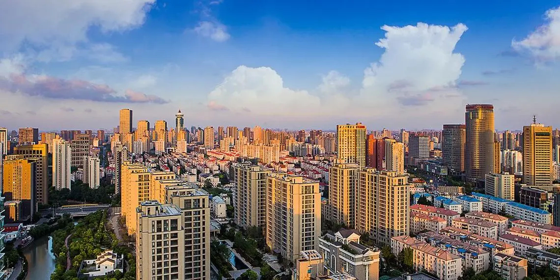 福州后花园：五四北桥头堡位置，琴亭湖畔小区值得购买吗？