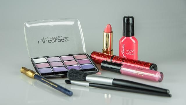 结婚一周年纪念日礼物送老公推荐,结婚一周年纪念日送什么礼物呢