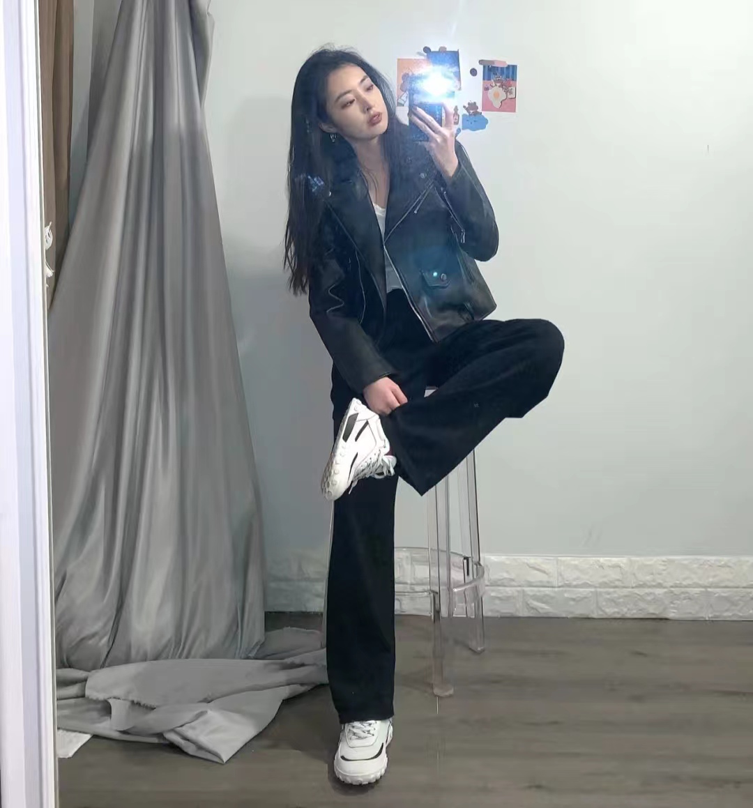 冬季黑色皮衣穿搭图片大全男,洋气黑色皮衣套装10岁