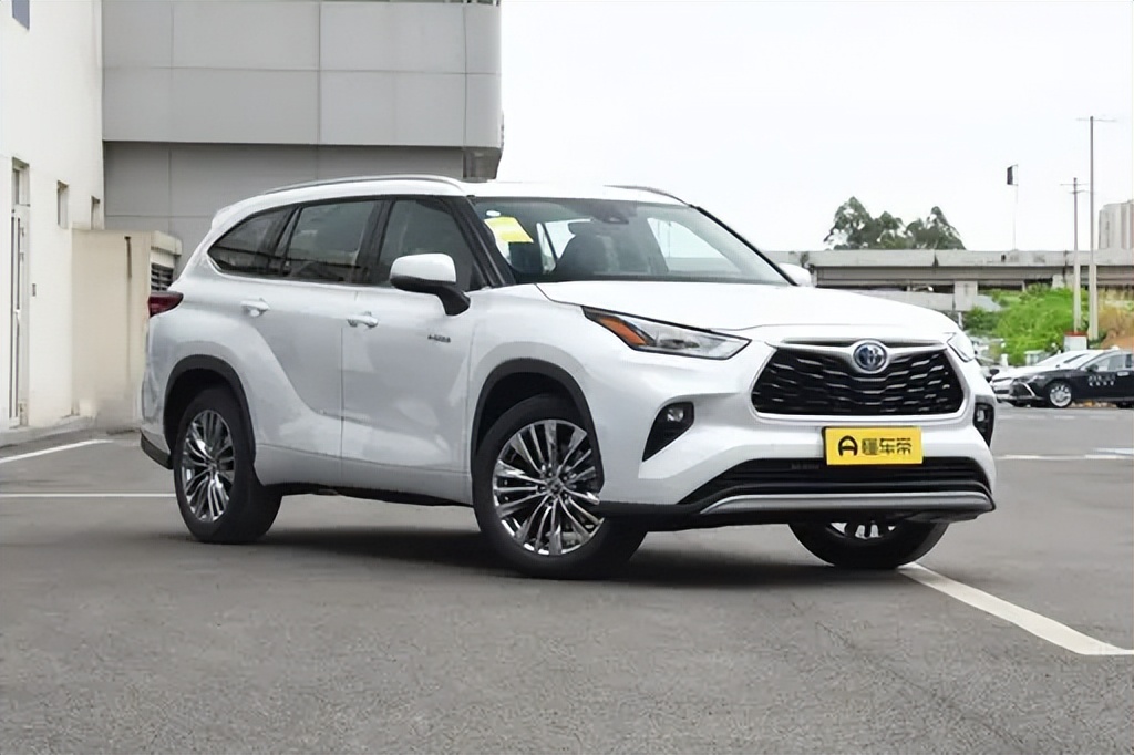 丰田新款汉兰达越野性能,全新丰田汉兰达有燃油版么