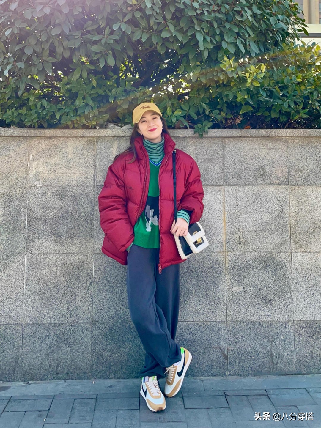 羽绒服短款女洋气小个子显瘦,显瘦短款羽绒服